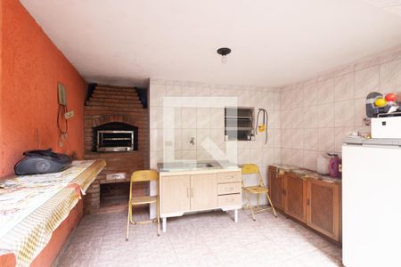 Casa à venda com 250m², 3 quartos e 2 vagas Casa à venda com 250m², 3 quartos e 2 vagasChurrasqueira