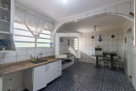 Casa à venda com 250m², 3 quartos e 2 vagas Casa à venda com 250m², 3 quartos e 2 vagasCozinha