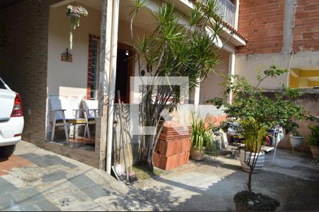 Casa de condomínio à venda com 96m², 4 quartos e 4 vagas Casa de condomínio à venda com 96m², 4 quartos e 4 vagasQuintal