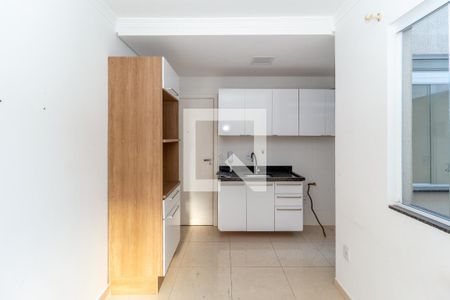 Sala  de apartamento para alugar com 1 quarto, 34m² em Chácara Califórnia, São Paulo