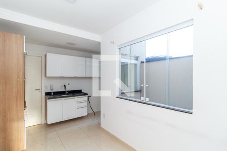 Sala  de apartamento para alugar com 1 quarto, 34m² em Chácara Califórnia, São Paulo