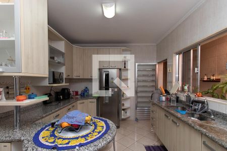 Casa à venda com 123m², 3 quartos e 2 vagas Casa à venda com 123m², 3 quartos e 2 vagasCozinha