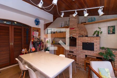 Casa à venda com 123m², 3 quartos e 2 vagas Casa à venda com 123m², 3 quartos e 2 vagasÁrea Gourmet