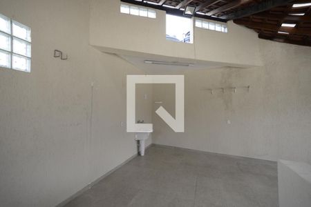 Casa à venda com 612m², 3 quartos e 2 vagasTerraço