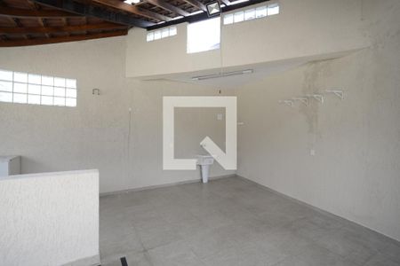 Casa à venda com 612m², 3 quartos e 2 vagasTerraço