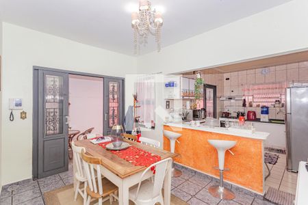 Casa à venda com 130m², 3 quartos e 2 vagas