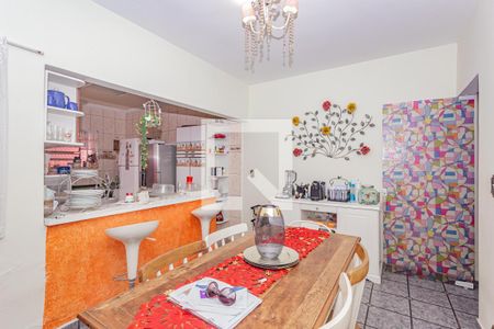Casa à venda com 130m², 3 quartos e 2 vagas