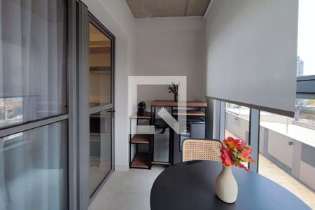 Varanda da Sal de apartamento à venda com 1 quarto, 44m² em Cambuí, Campinas