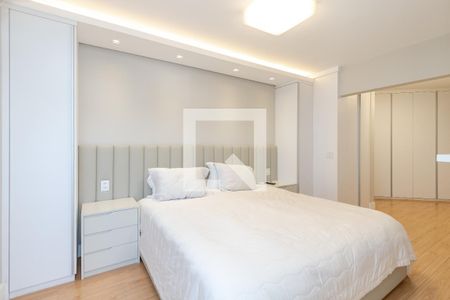 Apartamento à venda com 379m², 4 quartos e 4 vagas Apartamento à venda com 379m², 4 quartos e 4 vagasSuíte 1