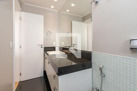 Apartamento à venda com 379m², 4 quartos e 4 vagas Apartamento à venda com 379m², 4 quartos e 4 vagasBanheiro Suíte 2