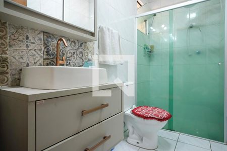 Apartamento à venda com 71m², 2 quartos e 2 vagasBanheiro da suíte