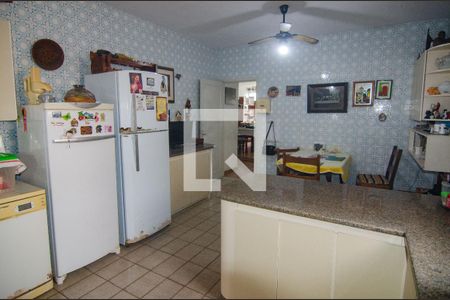 Apartamento à venda com 176m², 3 quartos e 2 vagas Apartamento à venda com 176m², 3 quartos e 2 vagasCozinha