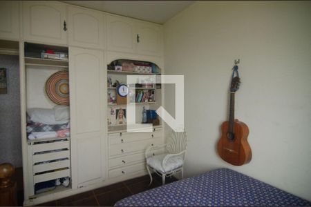 Apartamento à venda com 176m², 3 quartos e 2 vagas Apartamento à venda com 176m², 3 quartos e 2 vagasQuarto 1