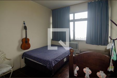 Apartamento à venda com 176m², 3 quartos e 2 vagas Apartamento à venda com 176m², 3 quartos e 2 vagasQuarto 1