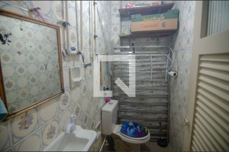 Apartamento à venda com 176m², 3 quartos e 2 vagas Apartamento à venda com 176m², 3 quartos e 2 vagasBanheiro de serviço