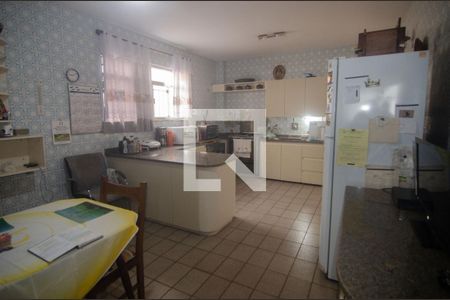 Apartamento à venda com 176m², 3 quartos e 2 vagas Apartamento à venda com 176m², 3 quartos e 2 vagasCozinha