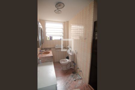 Apartamento à venda com 176m², 3 quartos e 2 vagas Apartamento à venda com 176m², 3 quartos e 2 vagasBanheiro 2