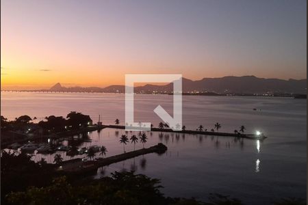 Apartamento à venda com 176m², 3 quartos e 2 vagas Apartamento à venda com 176m², 3 quartos e 2 vagasVista