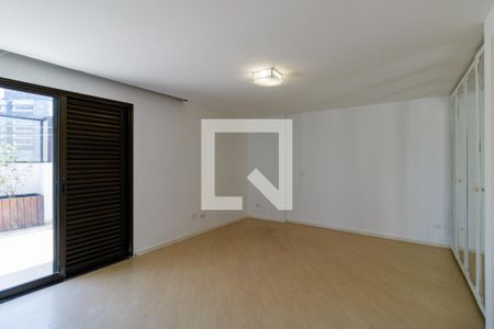 Apartamento à venda com 242m², 4 quartos e 4 vagas Apartamento à venda com 242m², 4 quartos e 4 vagasCobertura