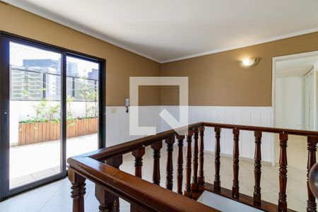 Apartamento à venda com 242m², 4 quartos e 4 vagas Apartamento à venda com 242m², 4 quartos e 4 vagasCobertura