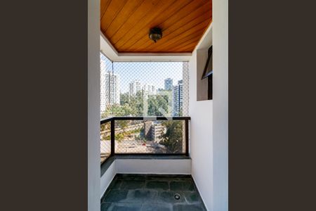 Apartamento à venda com 242m², 4 quartos e 4 vagas Apartamento à venda com 242m², 4 quartos e 4 vagasSuite 1