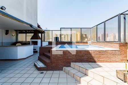 Apartamento à venda com 242m², 4 quartos e 4 vagas Apartamento à venda com 242m², 4 quartos e 4 vagasCobertura