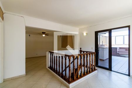 Apartamento à venda com 242m², 4 quartos e 4 vagas Apartamento à venda com 242m², 4 quartos e 4 vagasCobertura