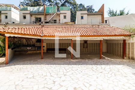 Apartamento à venda com 242m², 4 quartos e 4 vagas Apartamento à venda com 242m², 4 quartos e 4 vagasÁrea comum - Churrasqueira