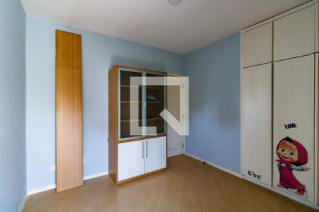 Apartamento à venda com 242m², 4 quartos e 4 vagas Apartamento à venda com 242m², 4 quartos e 4 vagasSuíte 2