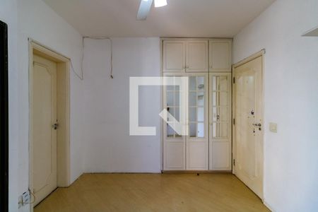 Apartamento à venda com 242m², 4 quartos e 4 vagas Apartamento à venda com 242m², 4 quartos e 4 vagasSuite 1