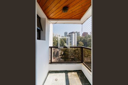 Apartamento à venda com 242m², 4 quartos e 4 vagas Apartamento à venda com 242m², 4 quartos e 4 vagasSuíte 2