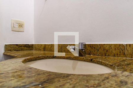 Apartamento à venda com 242m², 4 quartos e 4 vagas Apartamento à venda com 242m², 4 quartos e 4 vagasLavabo