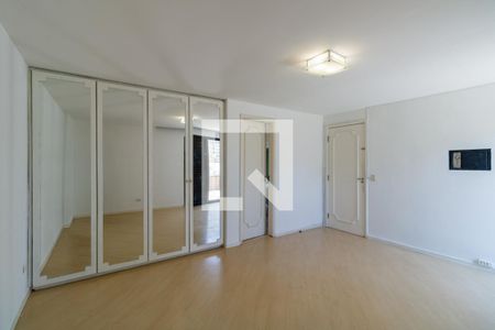 Apartamento à venda com 242m², 4 quartos e 4 vagas Apartamento à venda com 242m², 4 quartos e 4 vagasCobertura