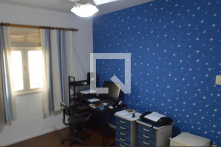 Casa à venda com 369m², 3 quartos e 3 vagas Casa à venda com 369m², 3 quartos e 3 vagasQuarto 1