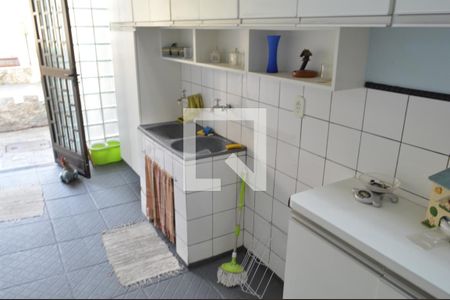 Casa à venda com 369m², 3 quartos e 3 vagas Casa à venda com 369m², 3 quartos e 3 vagasÁrea de Serviço