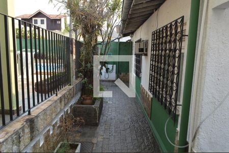 Casa à venda com 369m², 3 quartos e 3 vagas Casa à venda com 369m², 3 quartos e 3 vagasJardim