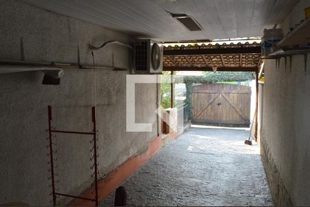 Casa à venda com 369m², 3 quartos e 3 vagas Casa à venda com 369m², 3 quartos e 3 vagasGaragem