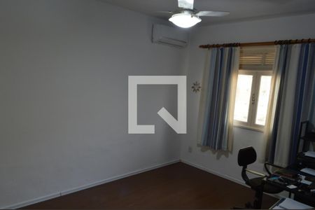 Casa à venda com 369m², 3 quartos e 3 vagas Casa à venda com 369m², 3 quartos e 3 vagasQuarto 1