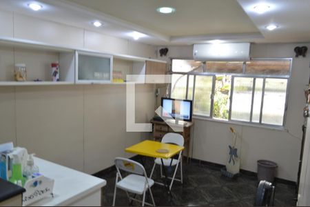 Casa à venda com 369m², 3 quartos e 3 vagas Casa à venda com 369m², 3 quartos e 3 vagasCopa