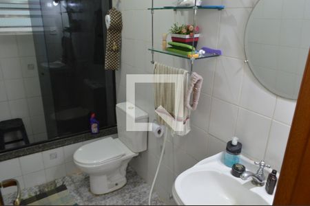 Casa à venda com 369m², 3 quartos e 3 vagas Casa à venda com 369m², 3 quartos e 3 vagasBanheiro