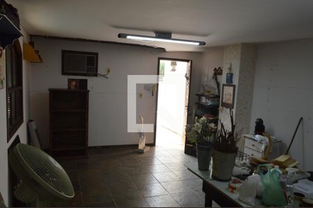 Casa à venda com 369m², 3 quartos e 3 vagas Casa à venda com 369m², 3 quartos e 3 vagasEdicula