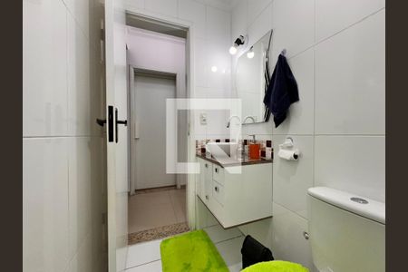 Apartamento à venda com 58m², 2 quartos e 1 vaga Apartamento à venda com 58m², 2 quartos e 1 vagaBanheiro