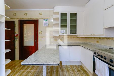 Casa de condomínio à venda com 300m², 4 quartos e 5 vagascozinha