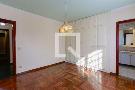 Casa de condomínio à venda com 300m², 4 quartos e 5 vagasQuarto 2