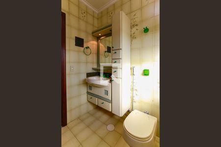 Casa de condomínio à venda com 300m², 4 quartos e 5 vagasbanheiro