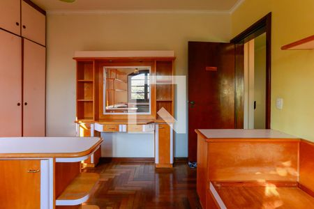 Casa de condomínio à venda com 300m², 4 quartos e 5 vagasquarto 3