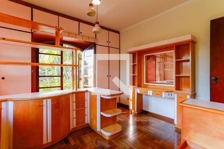 Casa de condomínio à venda com 300m², 4 quartos e 5 vagasquarto 3