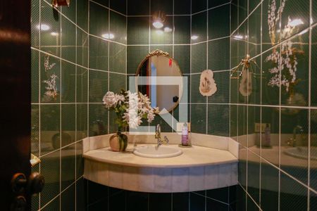 Casa de condomínio à venda com 300m², 4 quartos e 5 vagaslavabo