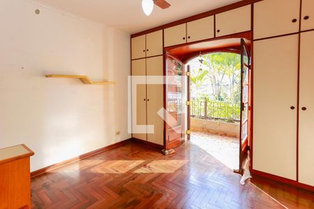 Casa de condomínio à venda com 300m², 4 quartos e 5 vagasquarto 4