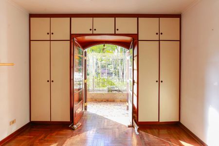 Casa de condomínio à venda com 300m², 4 quartos e 5 vagasquarto 4